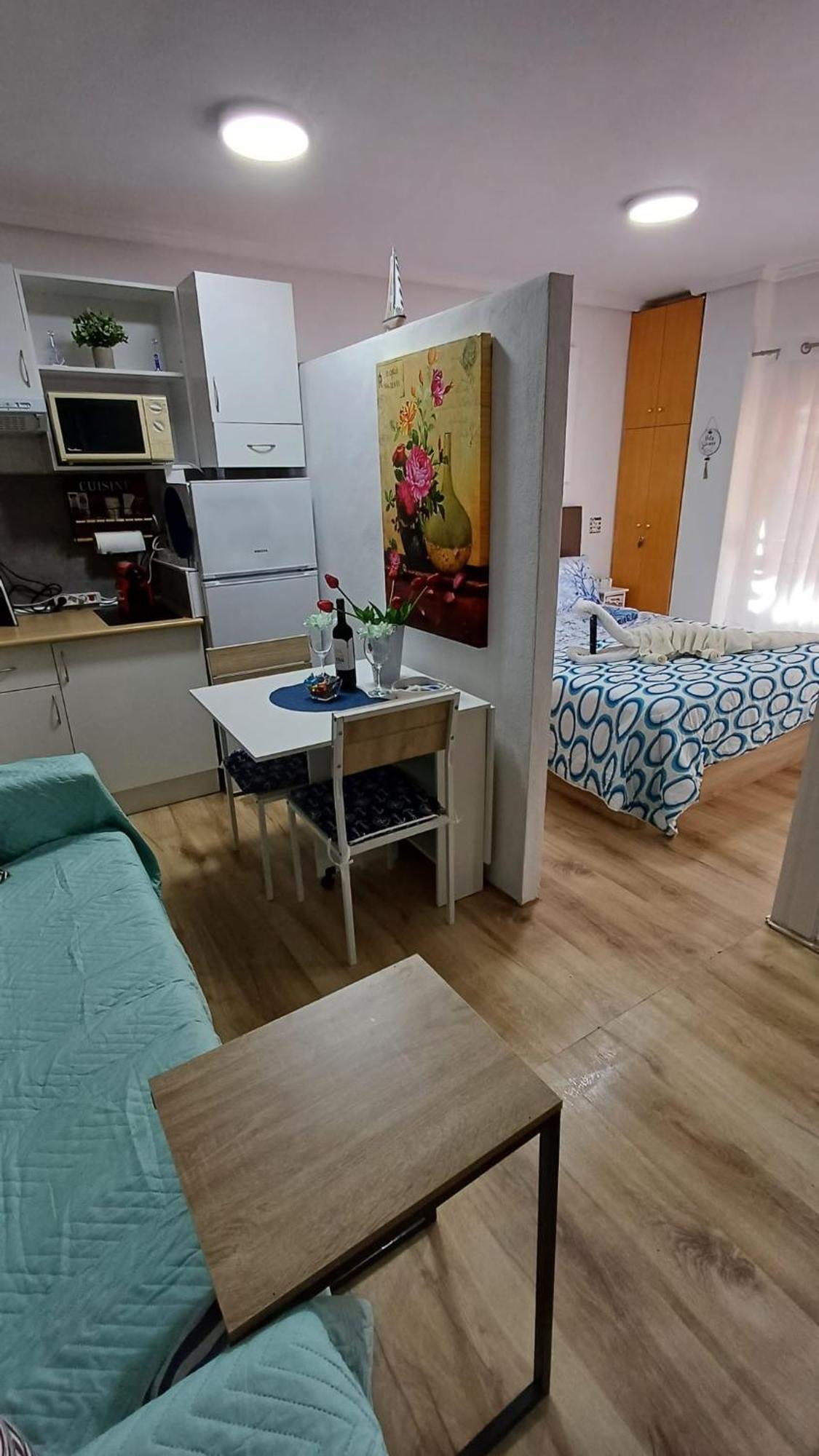 Alicante Postiguet Studios ภายนอก รูปภาพ